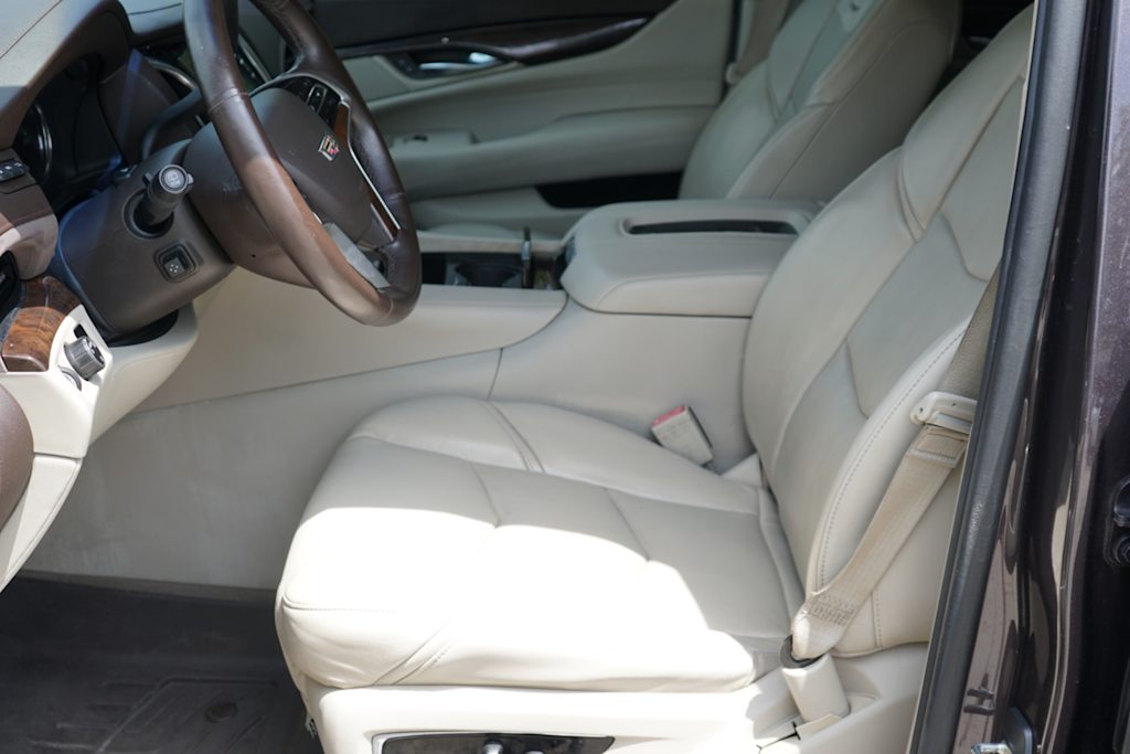 Thumbnail: 2016 Cadillac Escalade - 8