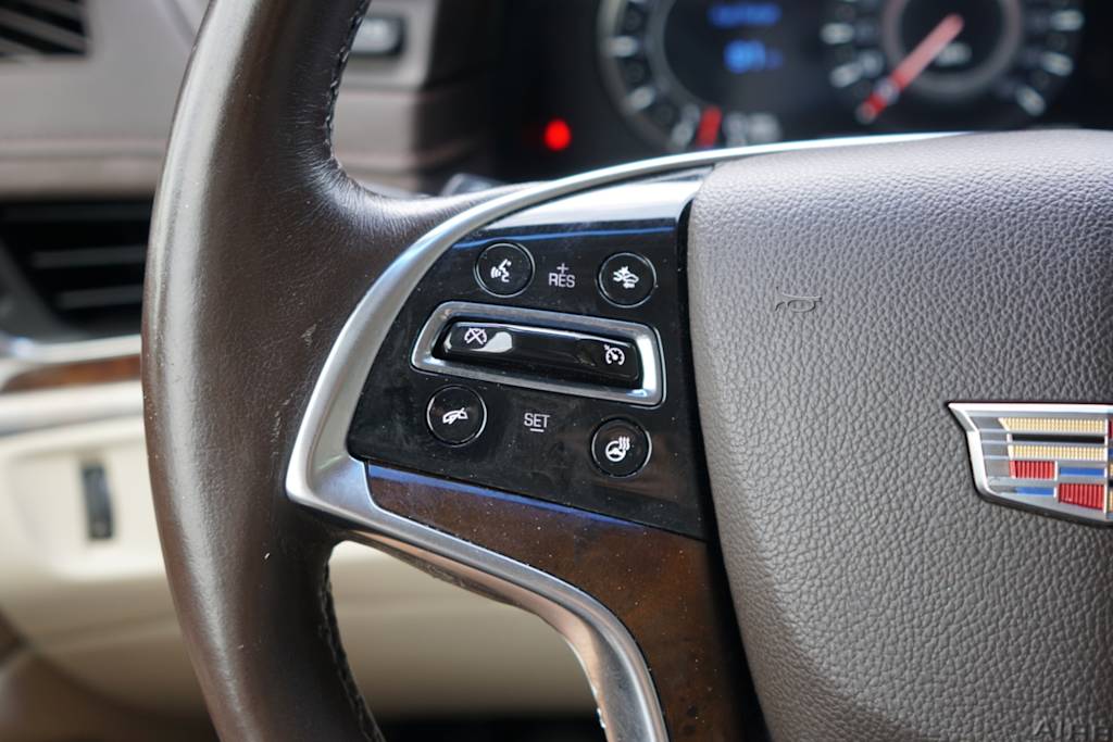 Thumbnail: 2016 Cadillac Escalade - 18