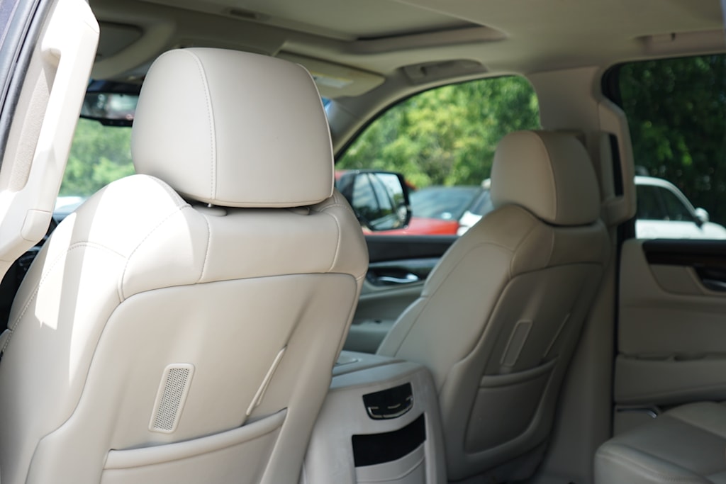 Thumbnail: 2016 Cadillac Escalade - 21