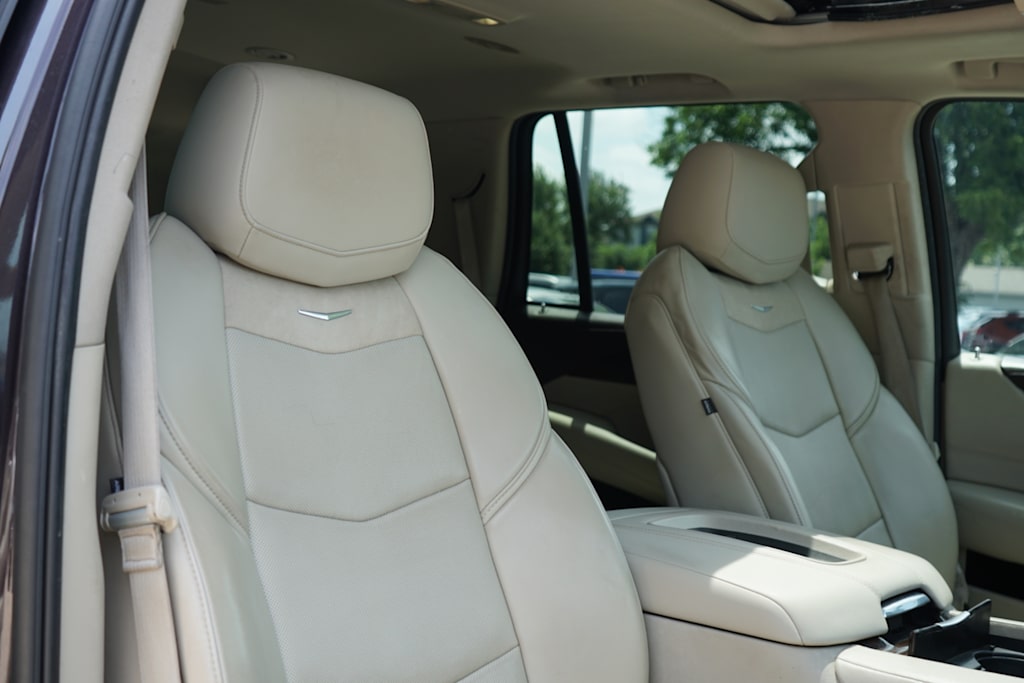 Thumbnail: 2016 Cadillac Escalade - 26