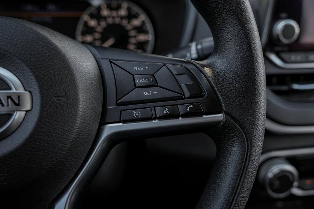 Thumbnail: 2019 Nissan Altima - 17