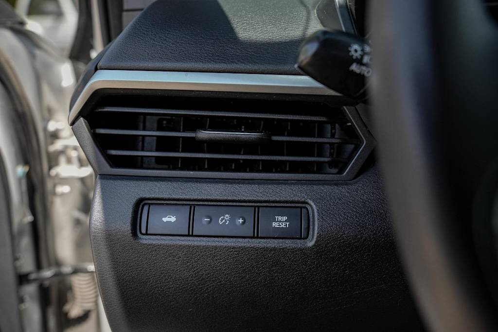 Thumbnail: 2019 Nissan Altima - 21