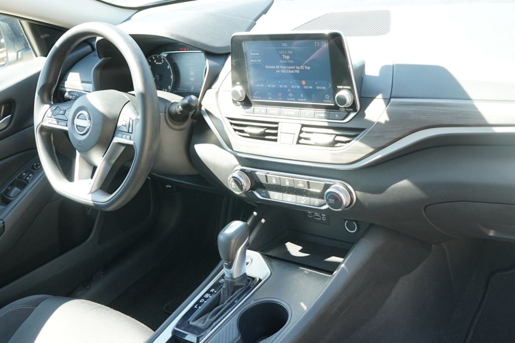 Thumbnail: 2025 Nissan Altima - 10