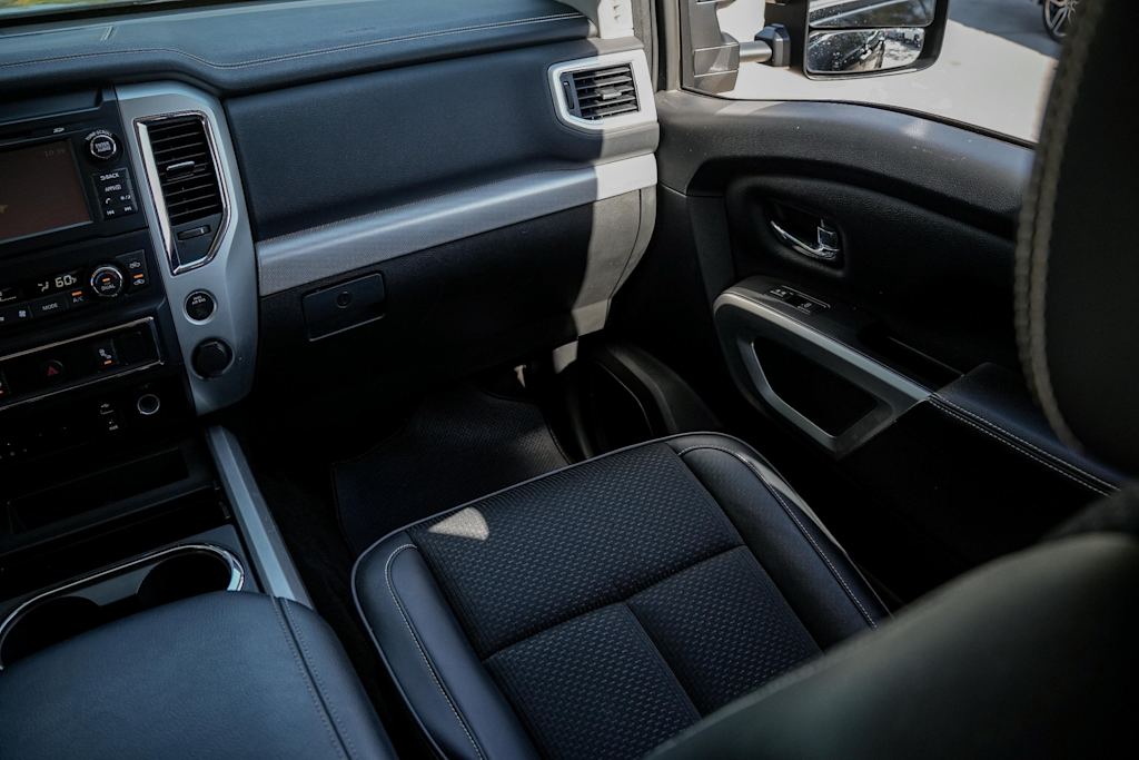 Thumbnail: 2018 Nissan Titan - 27