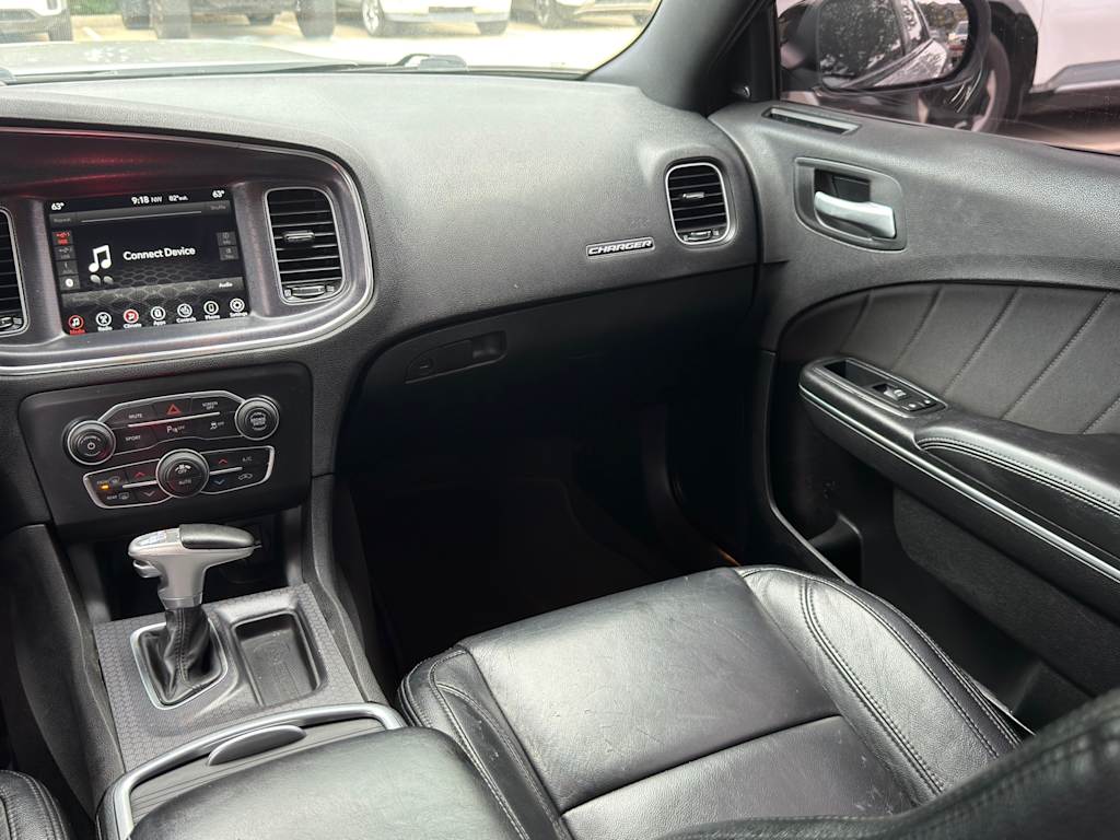 Thumbnail: 2017 Dodge Charger - 25