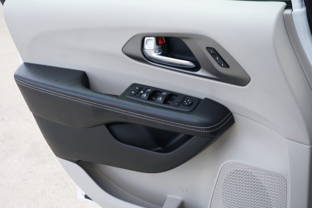 Thumbnail: 2022 Chrysler Pacifica - 19