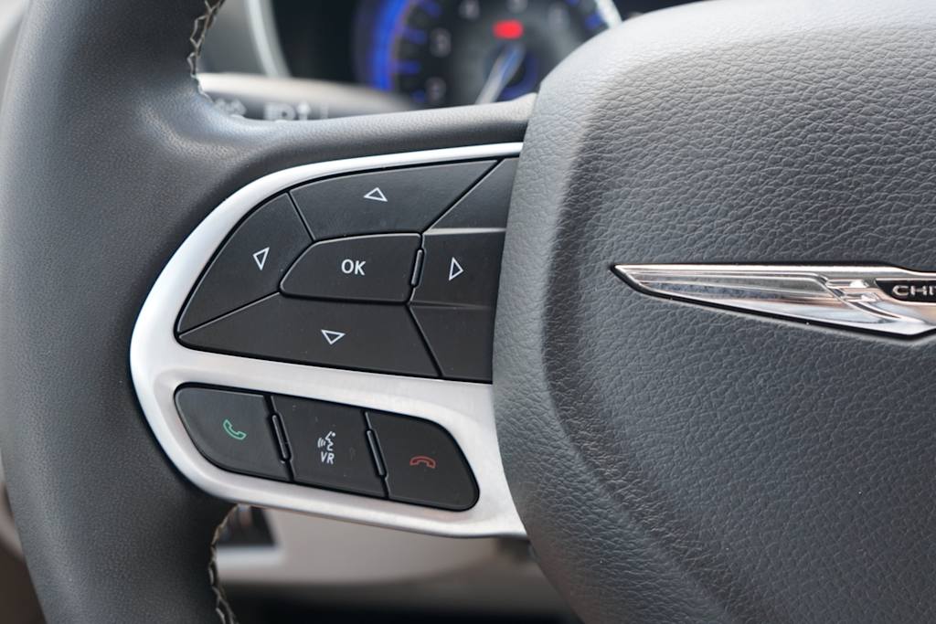 Thumbnail: 2022 Chrysler Pacifica - 18