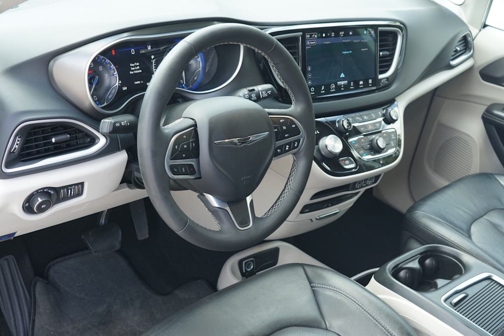 Thumbnail: 2022 Chrysler Pacifica - 2