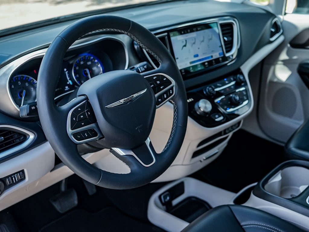 Thumbnail: 2023 Chrysler Pacifica - 2