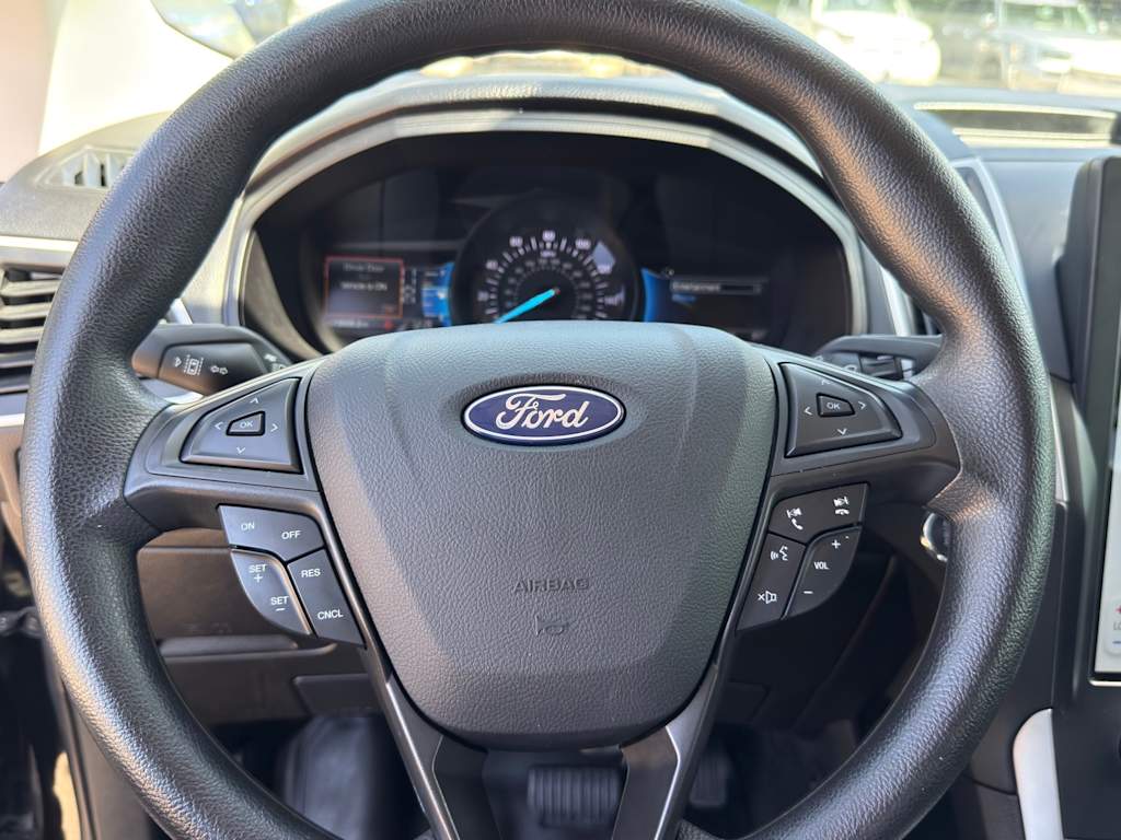 Thumbnail: 2022 Ford Edge - 24
