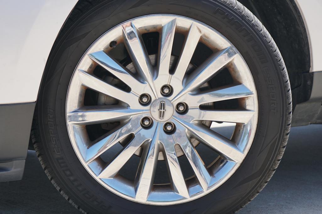 Thumbnail: 2015 Lincoln MKX - 6