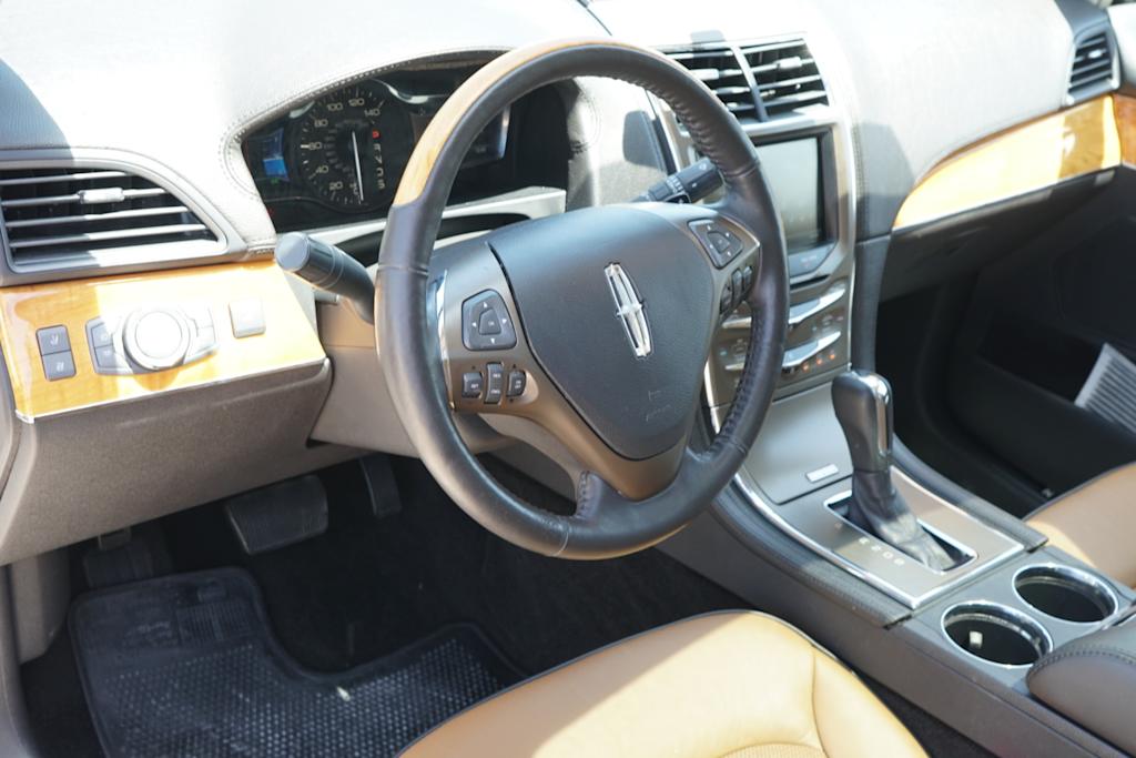 Thumbnail: 2015 Lincoln MKX - 2