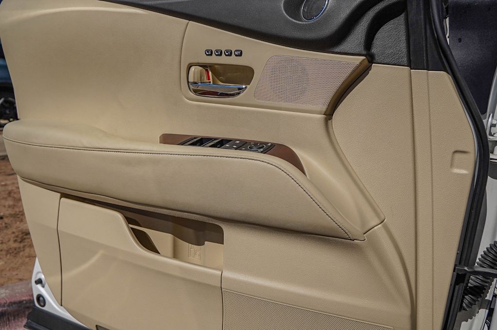 Thumbnail: 2015 Lexus RX - 26