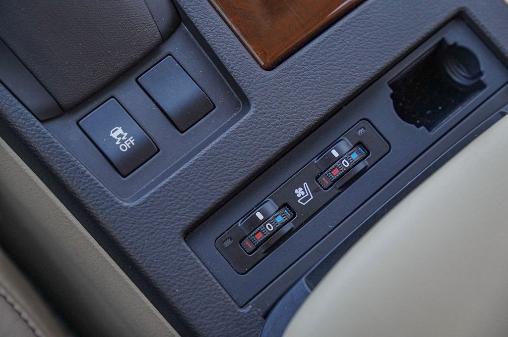 Thumbnail: 2015 Lexus RX - 24