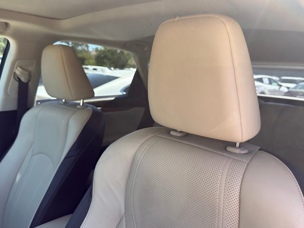 Thumbnail: 2018 Lexus RX - 11