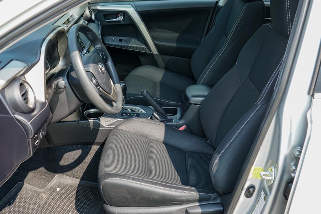 Thumbnail: 2015 Toyota RAV4 - 7
