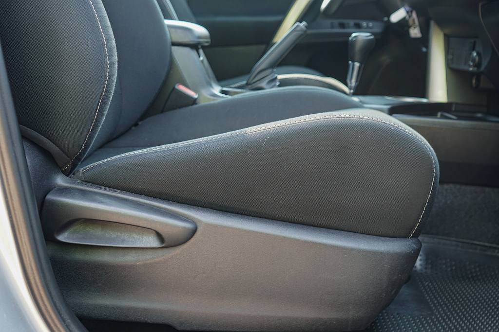 Thumbnail: 2015 Toyota RAV4 - 25
