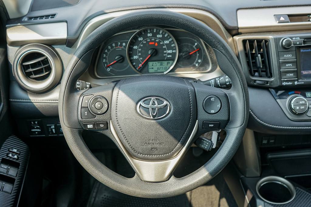 Thumbnail: 2015 Toyota RAV4 - 6