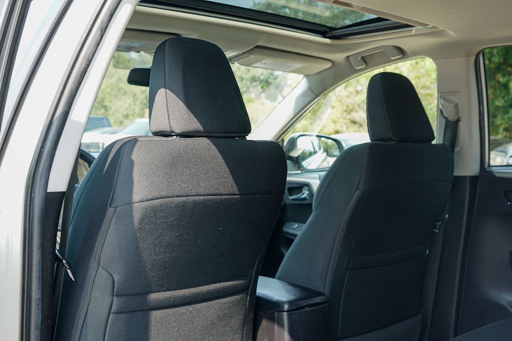 Thumbnail: 2015 Toyota RAV4 - 22
