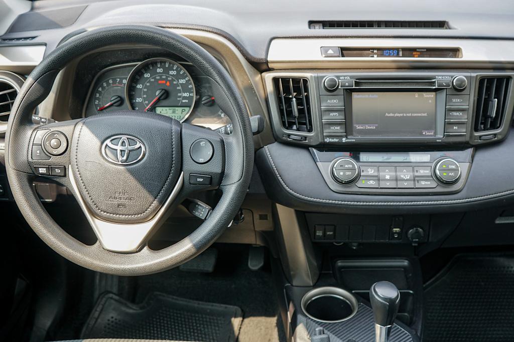 Thumbnail: 2015 Toyota RAV4 - 2