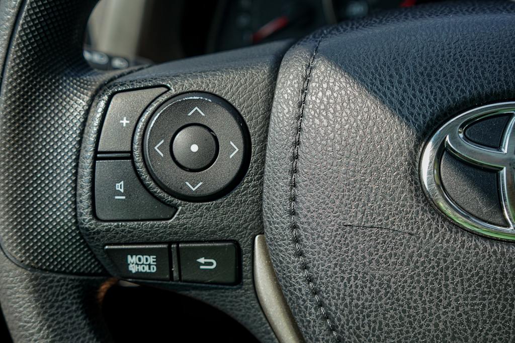 Thumbnail: 2015 Toyota RAV4 - 18