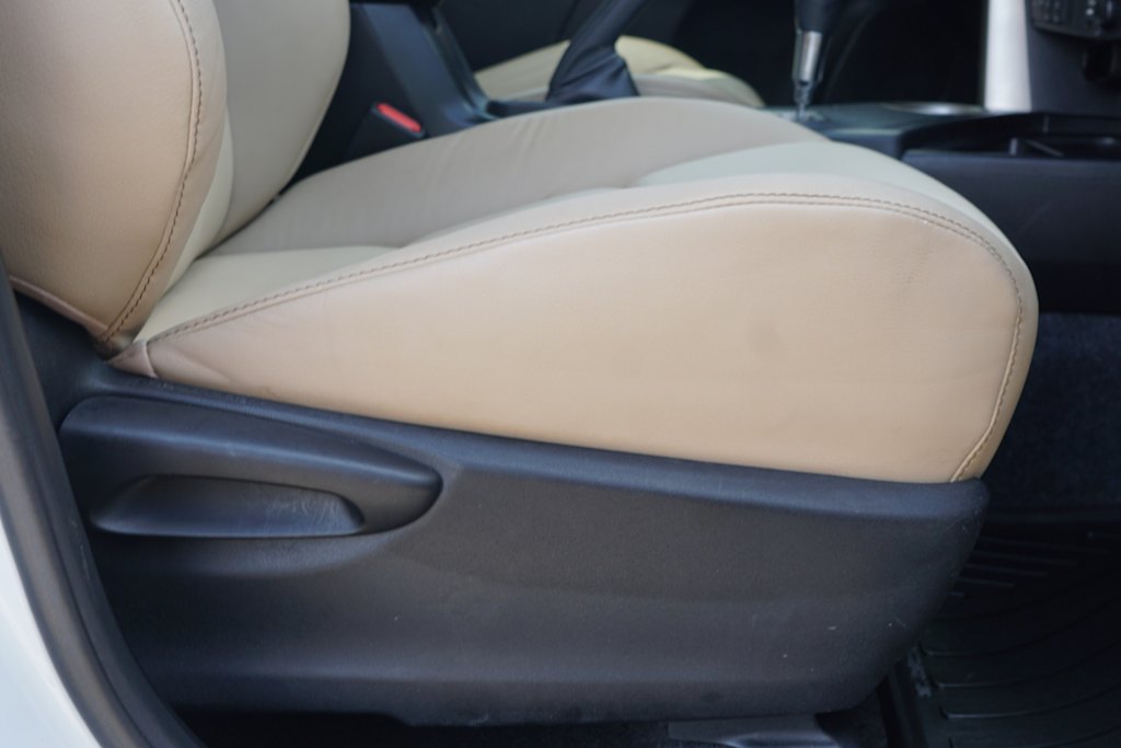 Thumbnail: 2015 Toyota RAV4 - 24