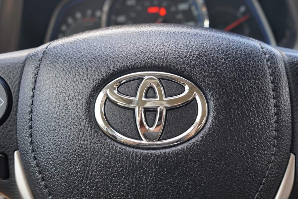 Thumbnail: 2015 Toyota RAV4 - 17