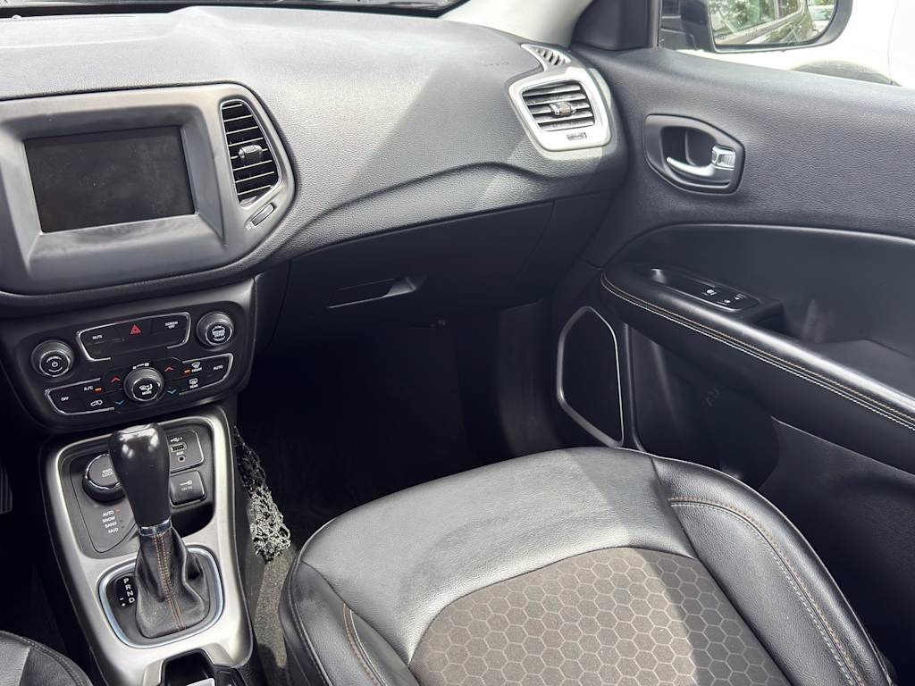 Thumbnail: 2019 Jeep Compass - 12