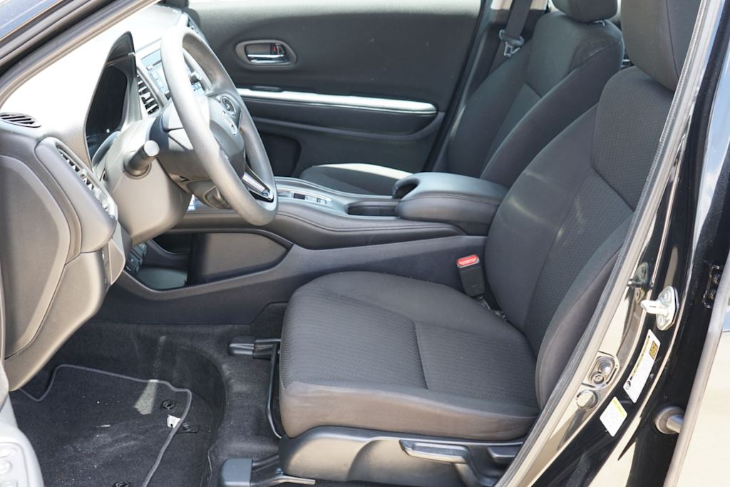 Thumbnail: 2016 Honda HR-V - 8