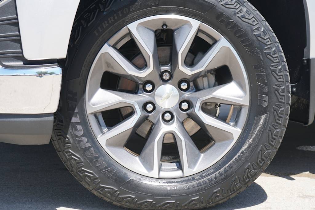 Thumbnail: 2020 Chevrolet Silverado 1500 - 4