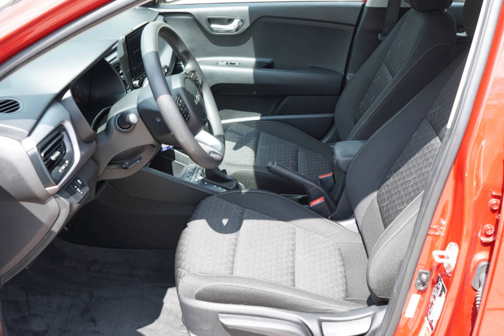 Thumbnail: 2022 Kia Rio - 7