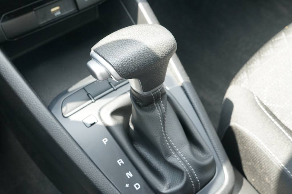 Thumbnail: 2022 Kia Rio - 13
