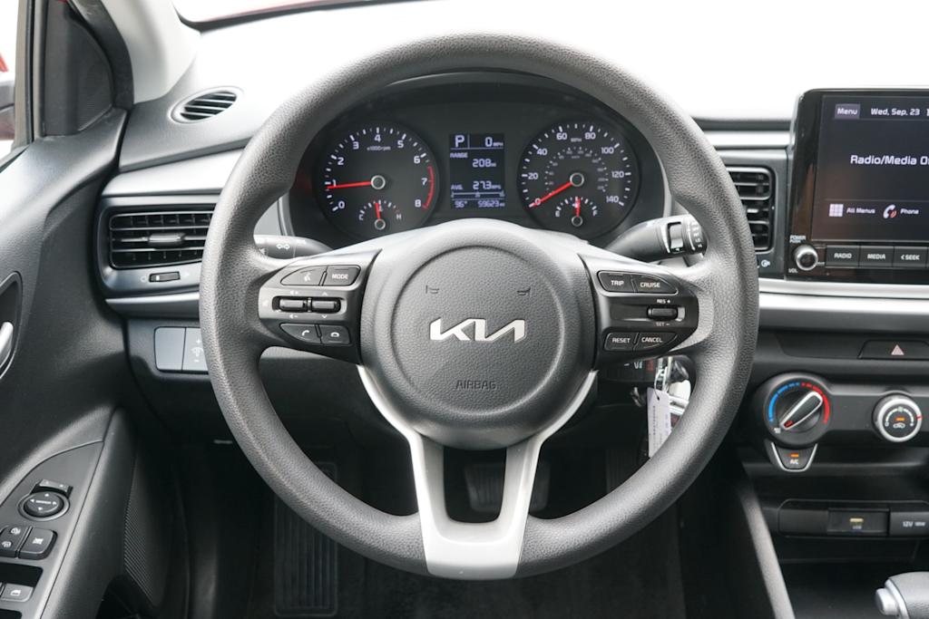 Thumbnail: 2022 Kia Rio - 10