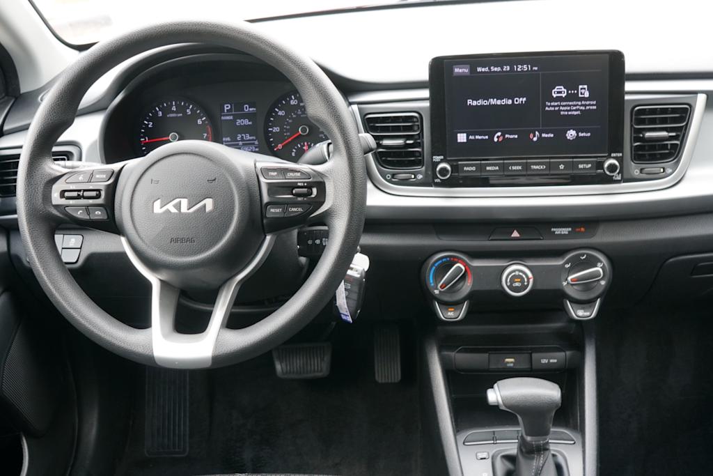 Thumbnail: 2022 Kia Rio - 6