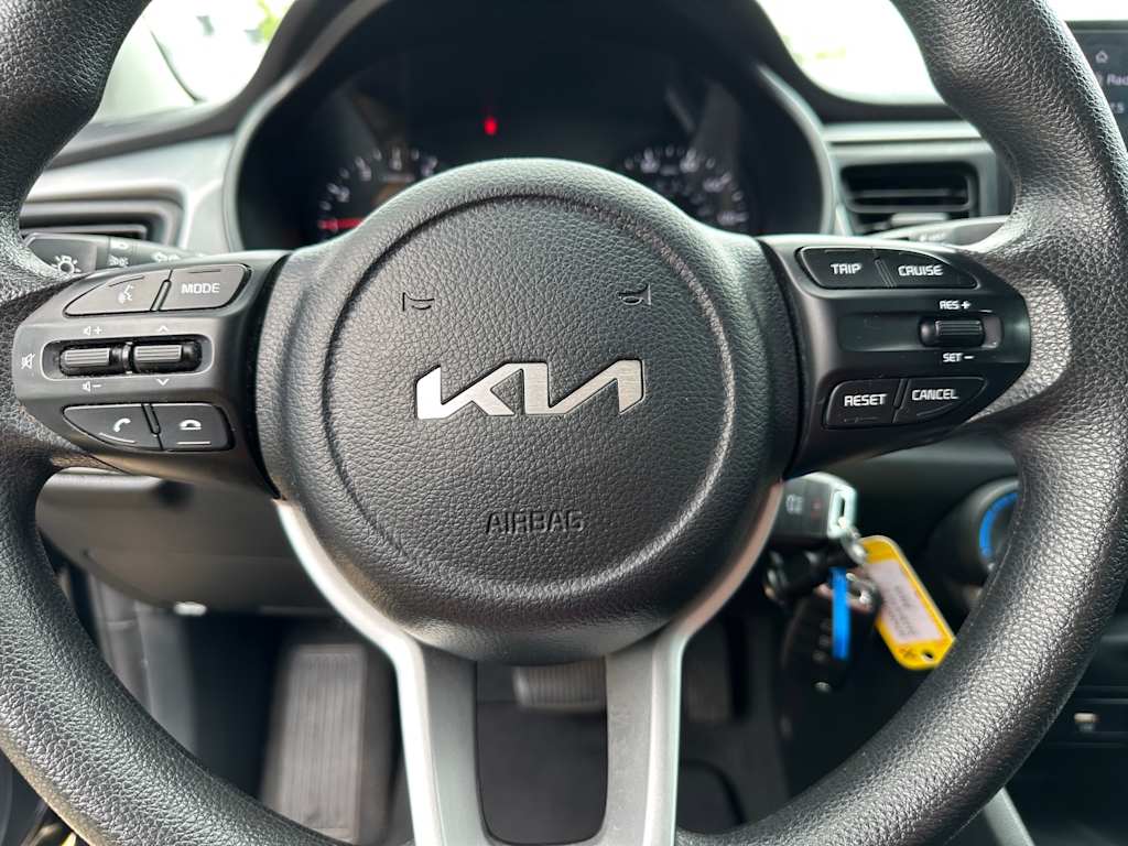 Thumbnail: 2023 Kia Rio - 14