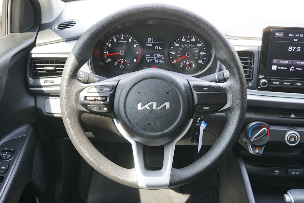 Thumbnail: 2023 Kia Rio - 11