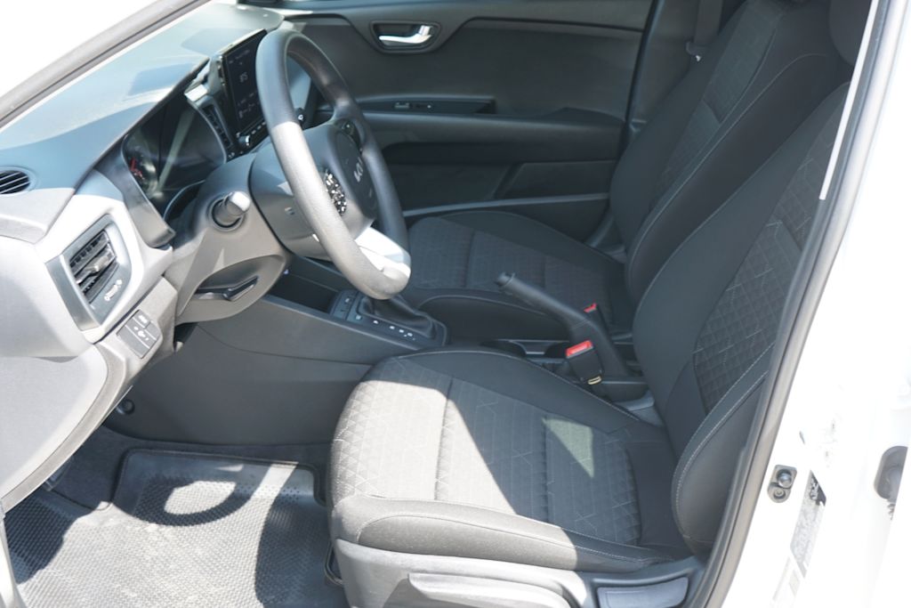 Thumbnail: 2023 Kia Rio - 8