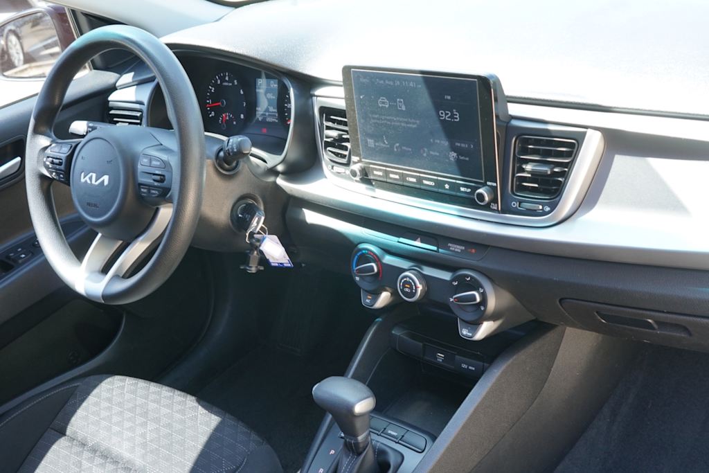Thumbnail: 2022 Kia Rio - 12