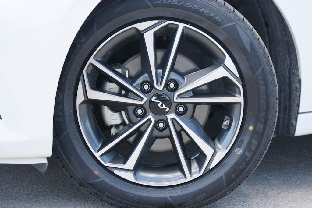 Thumbnail: 2024 Kia Forte - 5