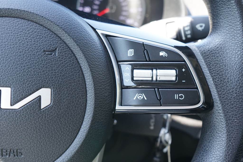 Thumbnail: 2024 Kia Forte - 18