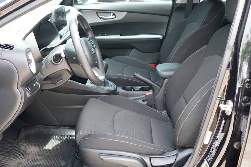 Thumbnail: 2021 Kia Forte - 7