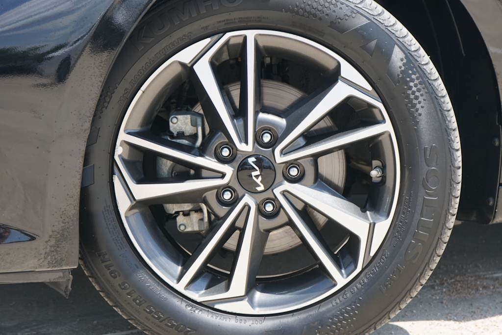Thumbnail: 2024 Kia Forte - 5