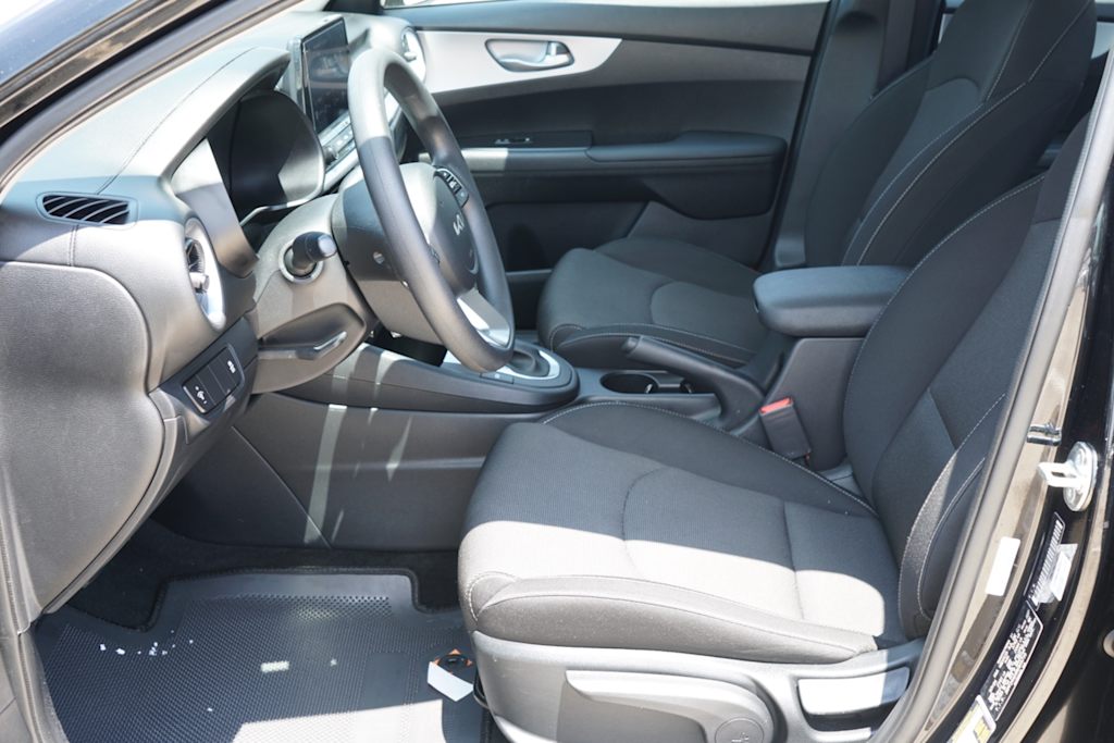 Thumbnail: 2024 Kia Forte - 7