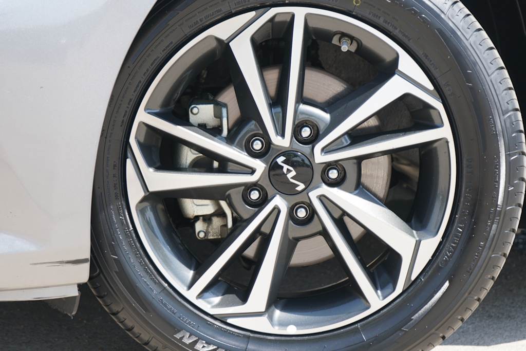 Thumbnail: 2024 Kia Forte - 6