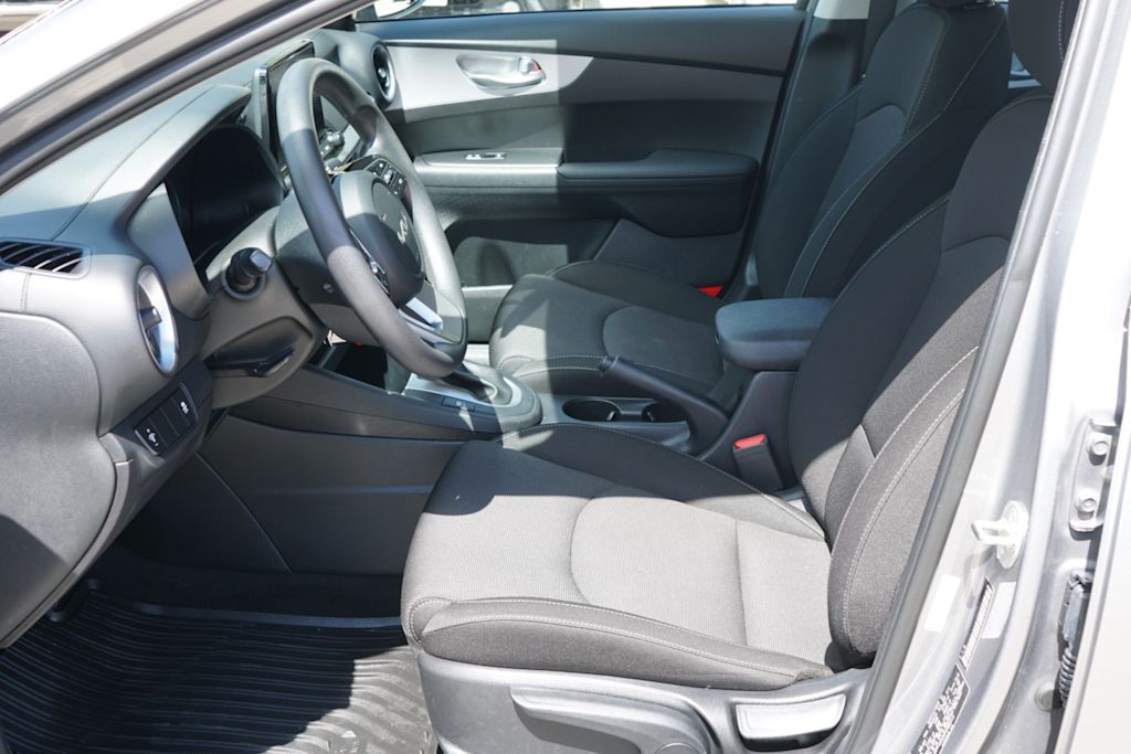 Thumbnail: 2023 Kia Forte - 7