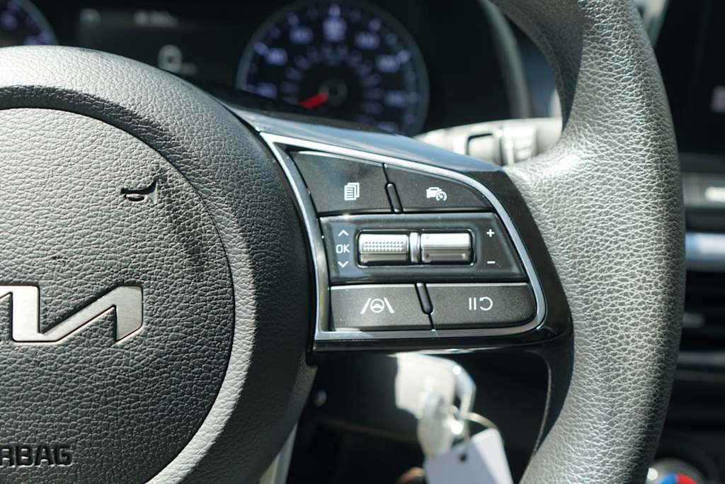 Thumbnail: 2023 Kia Forte - 16