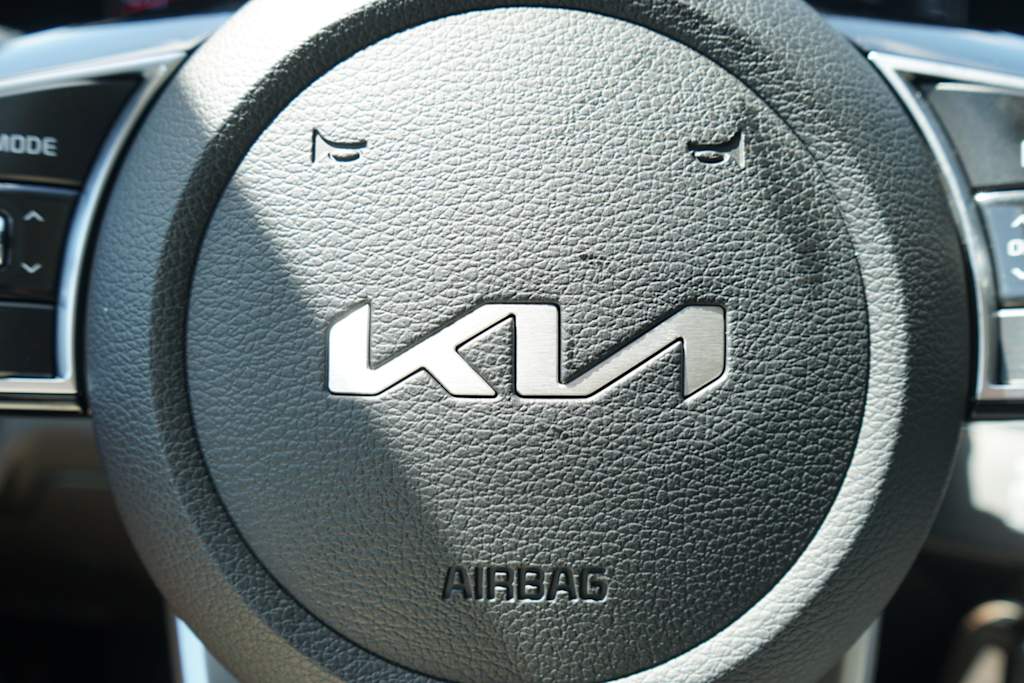 Thumbnail: 2023 Kia Forte - 4