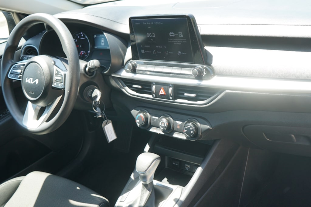 Thumbnail: 2024 Kia Forte - 11
