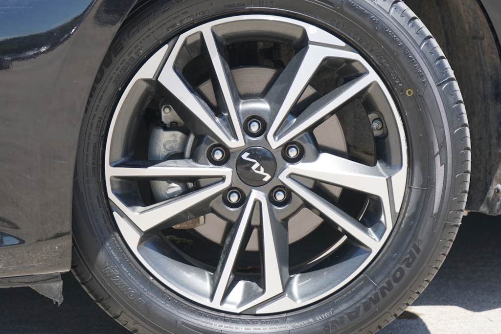 Thumbnail: 2024 Kia Forte - 5