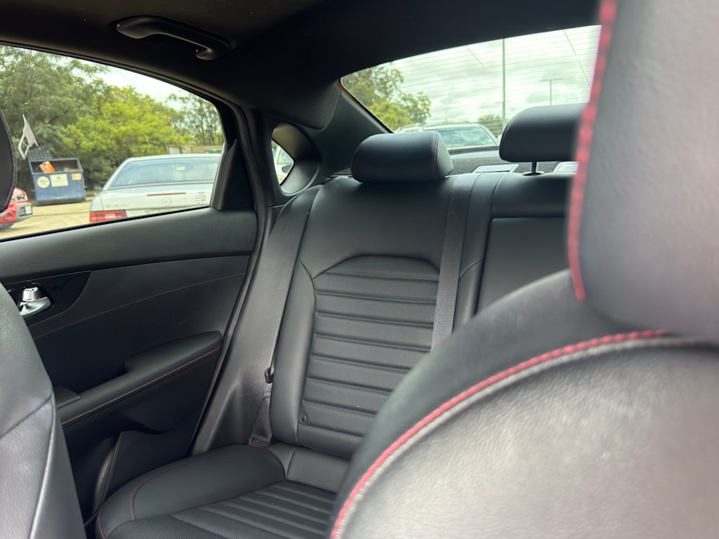 Thumbnail: 2022 Kia Forte - 9